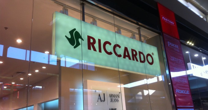 riccardo kaseton podswietlany