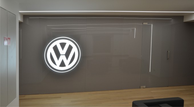 vw logo na sciane 09