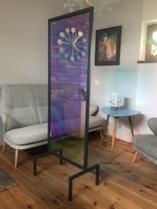 przegroda w ramie z plexi